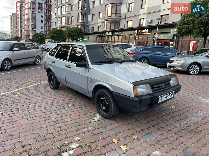 Хэтчбек ВАЗ / Lada 2109 2005 в Ивано-Франковске