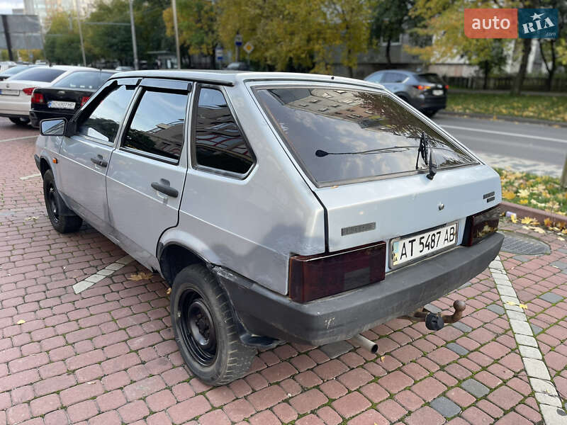 Хэтчбек ВАЗ / Lada 2109 2005 в Ивано-Франковске