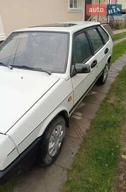 Хэтчбек ВАЗ 2109 1992 в 
