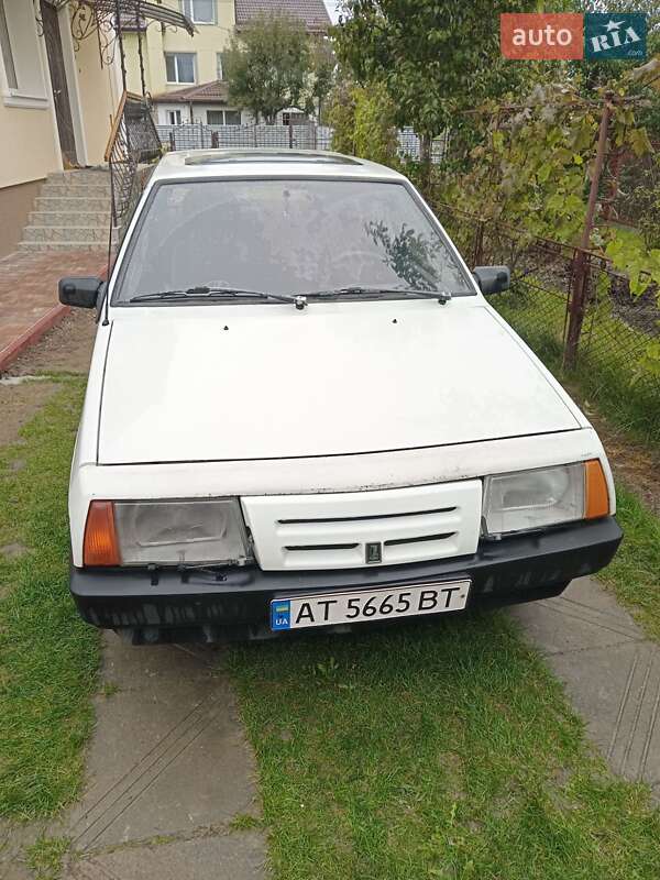 Хэтчбек ВАЗ / Lada 2109 1992 в Ивано-Франковске