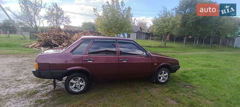 Хэтчбек ВАЗ / Lada 2109 2008 в Черновцах