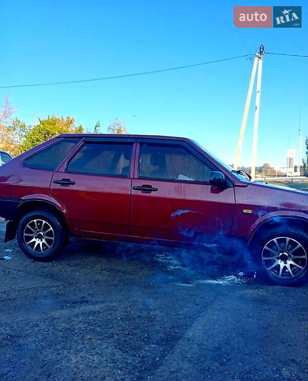 Хэтчбек ВАЗ / Lada 2109 1992 в Изюме