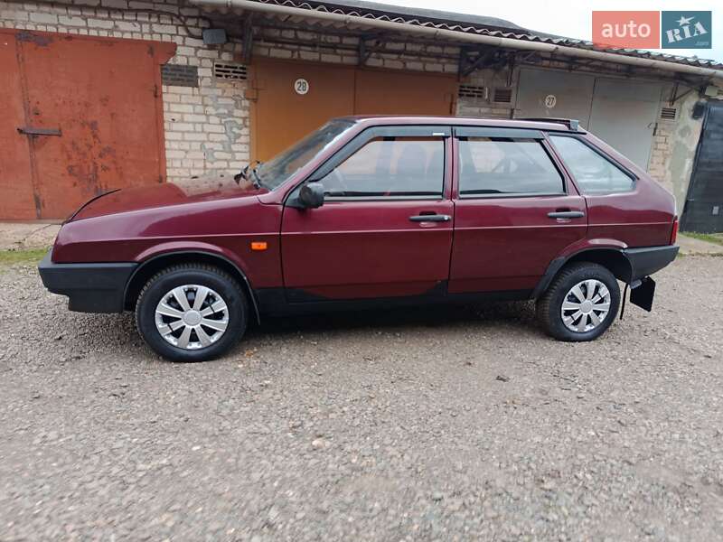 Хэтчбек ВАЗ / Lada 2109 2006 в Кривом Роге