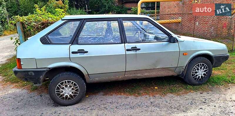 Хетчбек ВАЗ / Lada 2109 1990 в Краснограді фото 5 Хетчбек ВАЗ / Lada 2109 1990 в Краснограді