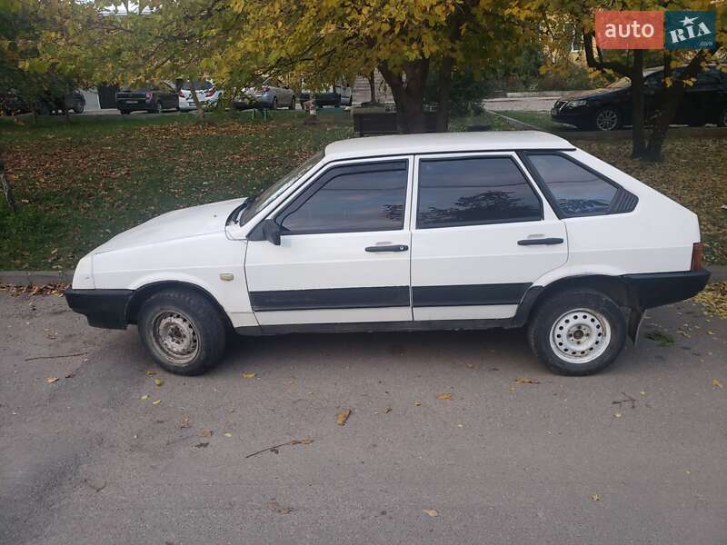 Хэтчбек ВАЗ / Lada 2109 1998 в Коломые