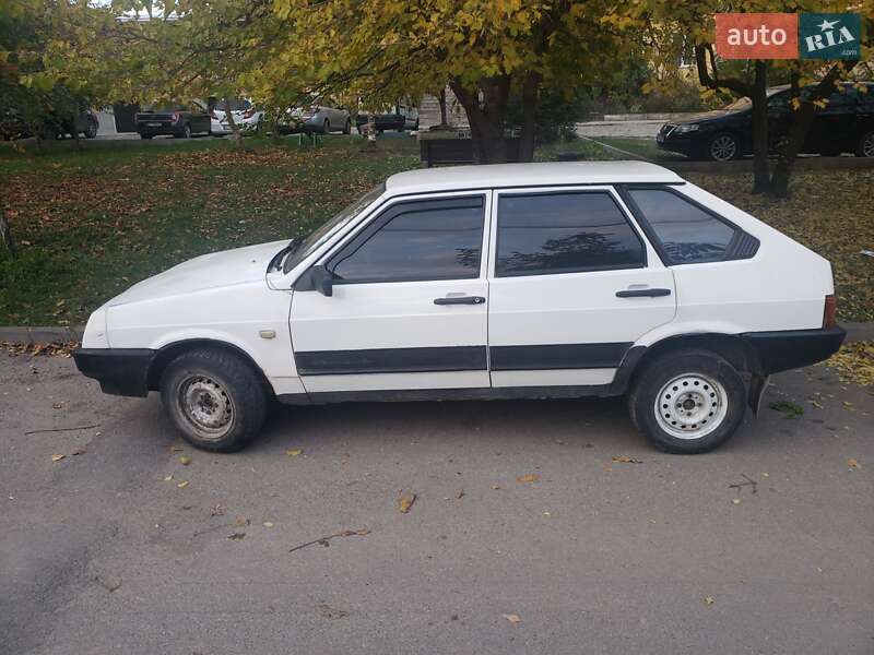Хэтчбек ВАЗ / Lada 2109 1998 в Коломые