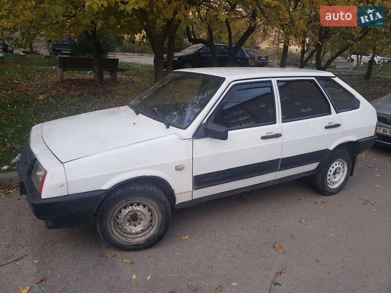Хэтчбек ВАЗ / Lada 2109 1998 в Коломые