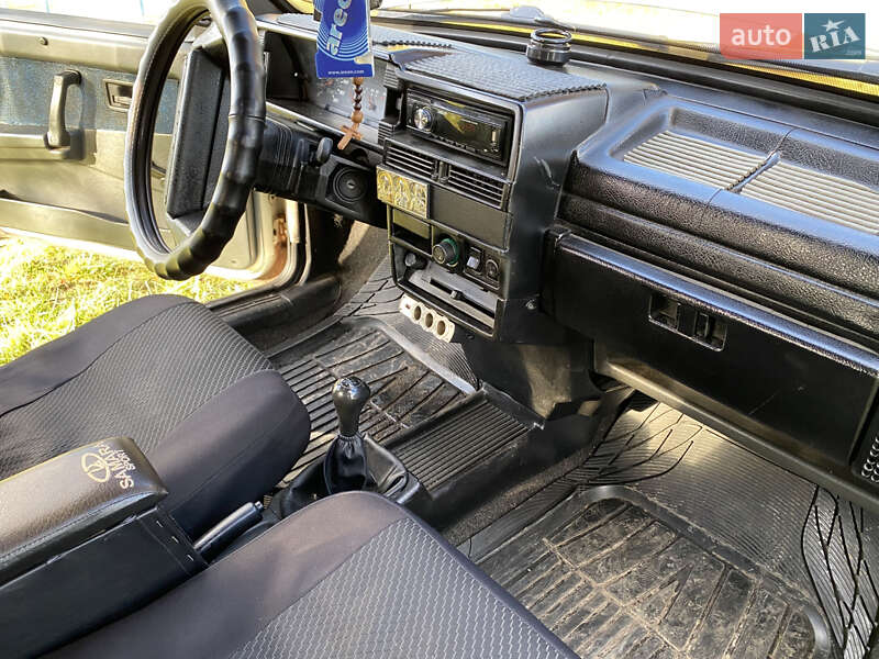 Хэтчбек ВАЗ / Lada 2109 2000 в Конотопе фото 12 Хэтчбек ВАЗ / Lada 2109 2000 в Конотопе