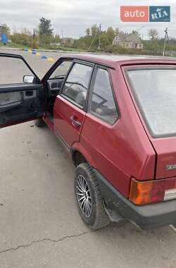 Хэтчбек ВАЗ 2109 1992 в 
