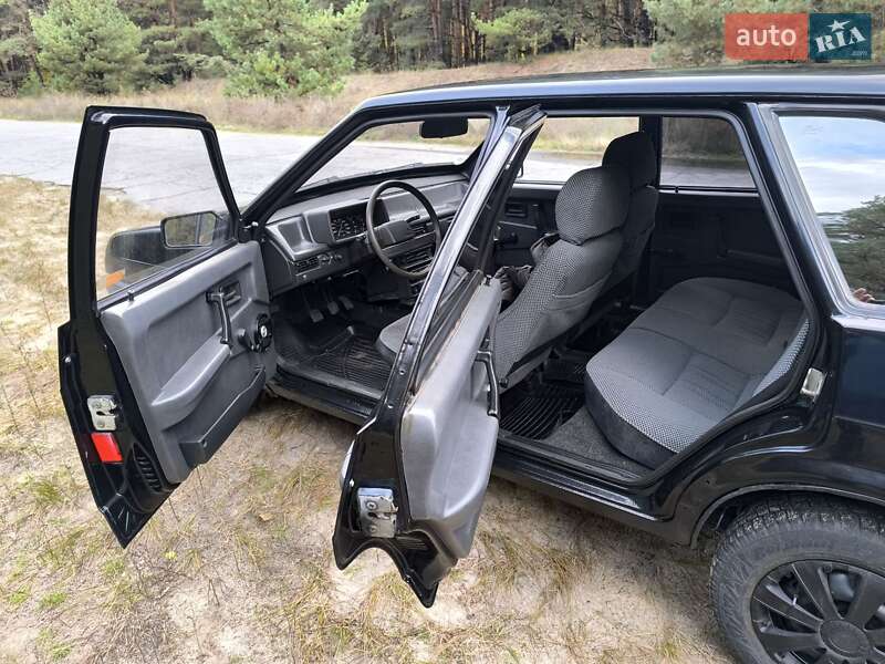 Хэтчбек ВАЗ / Lada 2109 1995 в Кременчуге фото 15 Хэтчбек ВАЗ / Lada 2109 1995 в Кременчуге