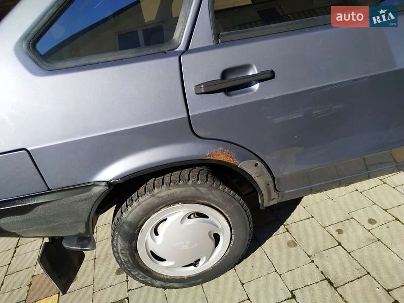 Хэтчбек ВАЗ / Lada 2109 2010 в Львове фото 2 Хэтчбек ВАЗ / Lada 2109 2010 в Львове