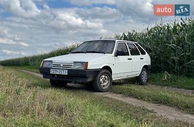 Хэтчбек ВАЗ 2109 1993 в Зборове