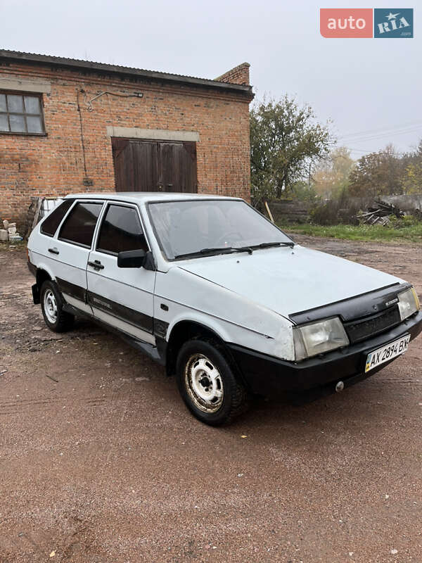 Хэтчбек ВАЗ / Lada 2109 2005 в Конотопе фото 3 Хэтчбек ВАЗ / Lada 2109 2005 в Конотопе