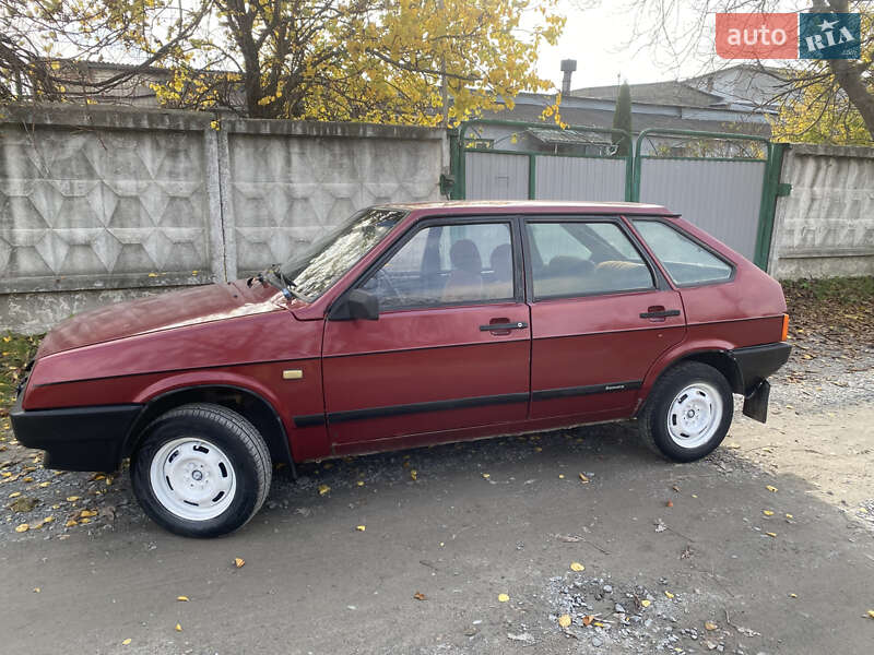 Хэтчбек ВАЗ / Lada 2109 1988 в Звягеле фото 2 Хэтчбек ВАЗ / Lada 2109 1988 в Звягеле
