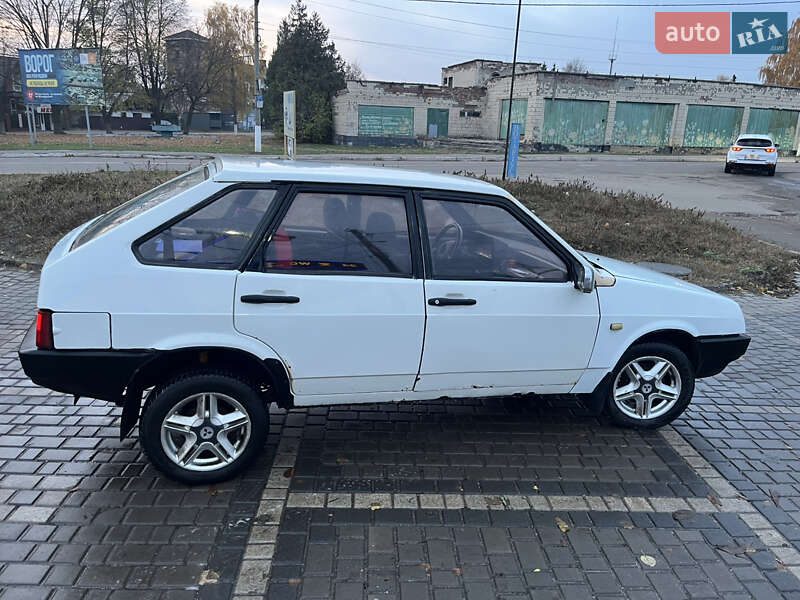 Хэтчбек ВАЗ / Lada 2109 1992 в Бахмаче