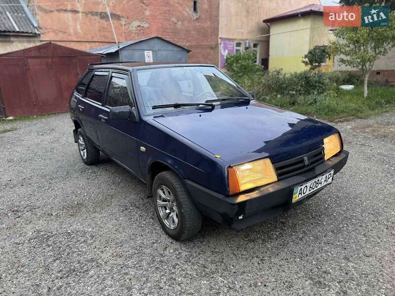 Хэтчбек ВАЗ / Lada 2109 2005 в Виноградове