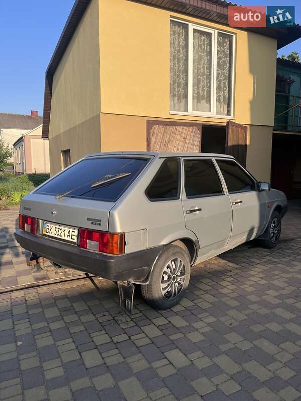 Хетчбек ВАЗ / Lada 2109 2006 в Рівному