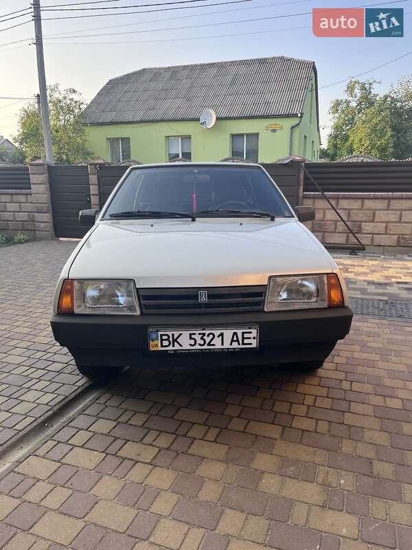 Хетчбек ВАЗ / Lada 2109 2006 в Рівному