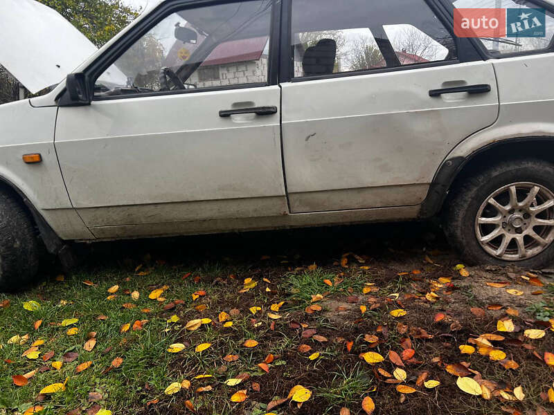 Хэтчбек ВАЗ / Lada 2109 1988 в Березане фото 5 Хэтчбек ВАЗ / Lada 2109 1988 в Березане