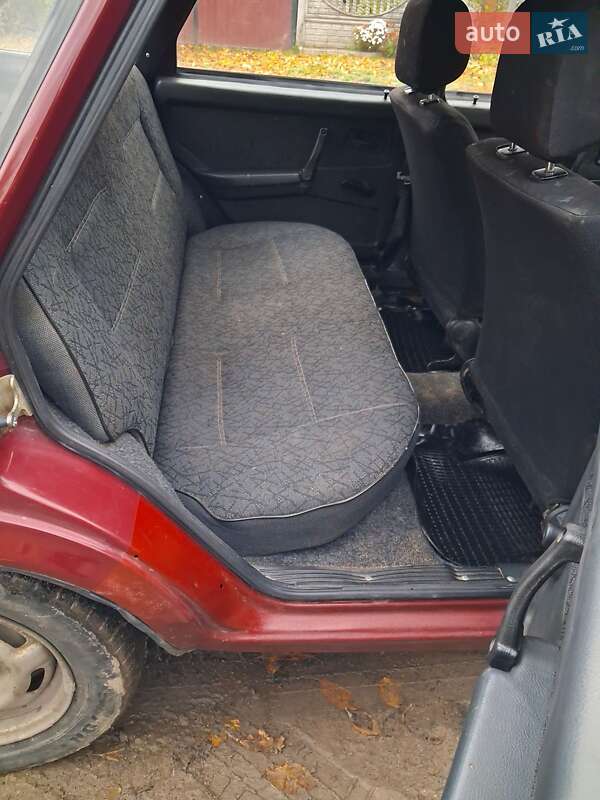 Хэтчбек ВАЗ / Lada 2109 2005 в Гайсине фото 8 Хэтчбек ВАЗ / Lada 2109 2005 в Гайсине