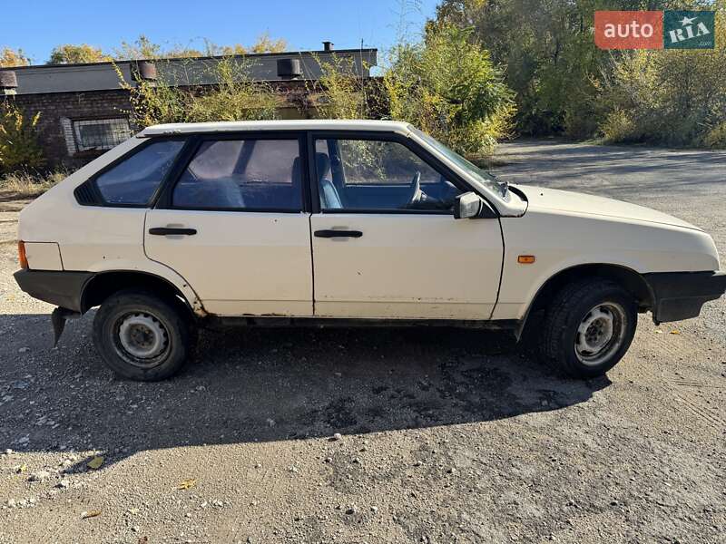 Хэтчбек ВАЗ / Lada 2109 1989 в Запорожье фото 4 Хэтчбек ВАЗ / Lada 2109 1989 в Запорожье