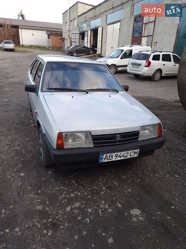 Хетчбек ВАЗ / Lada 2109 2005 в Гайсину