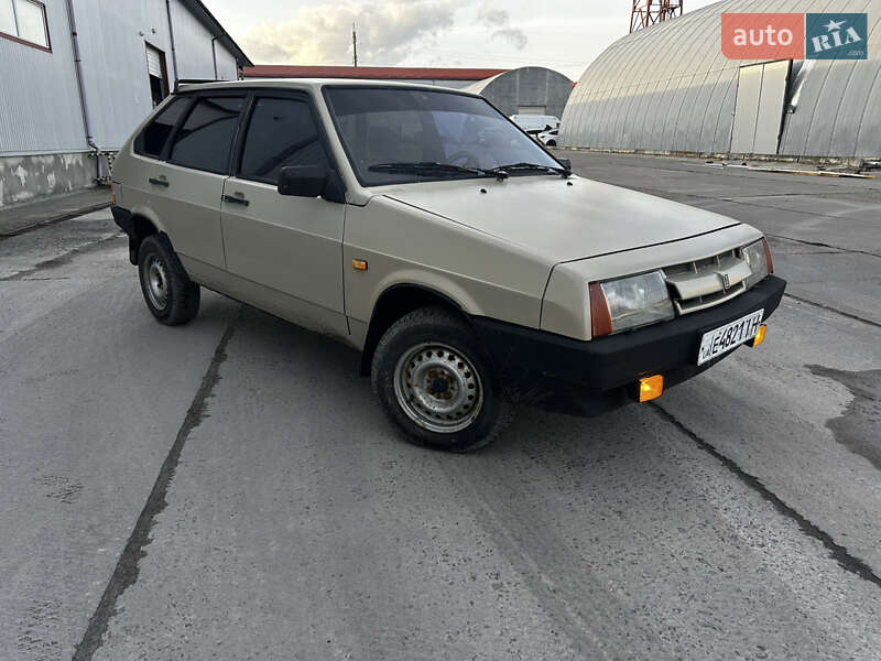 Хетчбек ВАЗ / Lada 2109 1989 в Львові фото 4 Хетчбек ВАЗ / Lada 2109 1989 в Львові