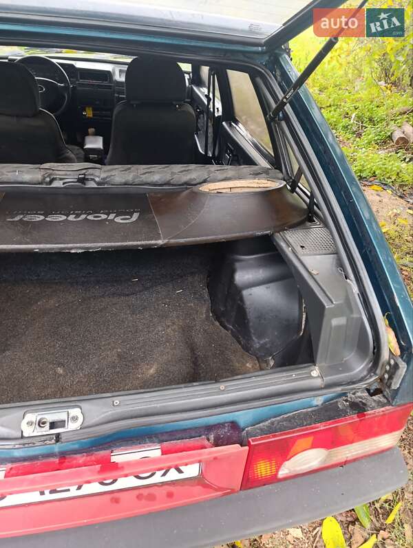 Хетчбек ВАЗ / Lada 2109 2001 в Тиврову фото 5 Хетчбек ВАЗ / Lada 2109 2001 в Тиврову