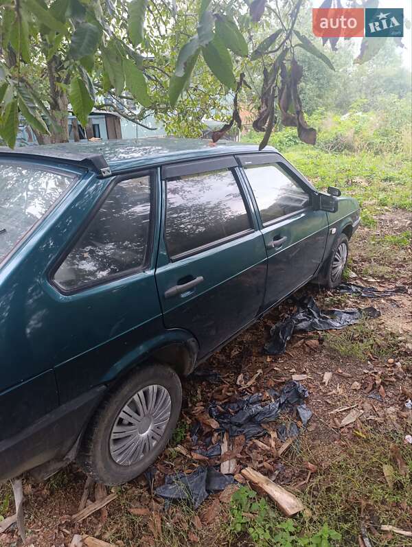 Хетчбек ВАЗ / Lada 2109 2001 в Тиврову фото 8 Хетчбек ВАЗ / Lada 2109 2001 в Тиврову