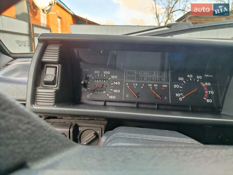 Хэтчбек ВАЗ / Lada 2109 2003 в Кролевце