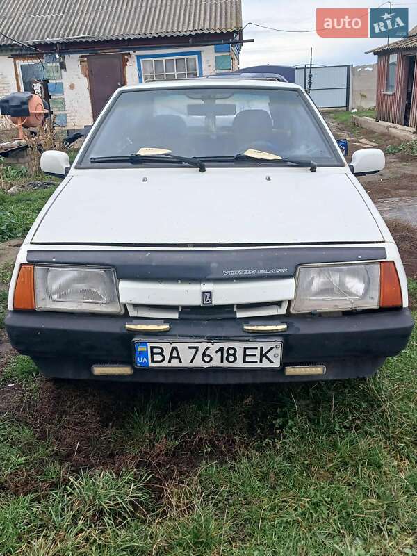 ВАЗ / Lada 2109 1988 ВАЗ / Lada 2109 1988