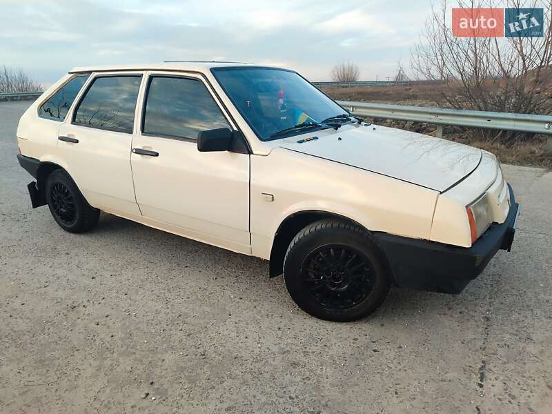Хэтчбек ВАЗ / Lada 2109 1993 в Городке фото 4 Хэтчбек ВАЗ / Lada 2109 1993 в Городке