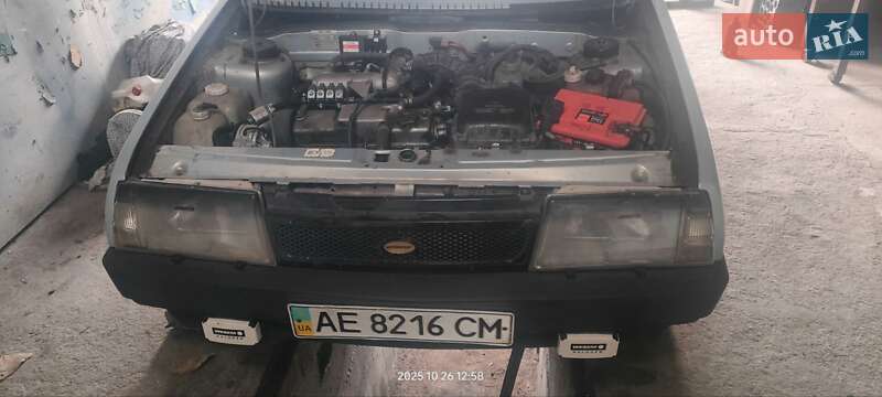 Хэтчбек ВАЗ / Lada 2109 2004 в Кривом Роге фото 5 Хэтчбек ВАЗ / Lada 2109 2004 в Кривом Роге