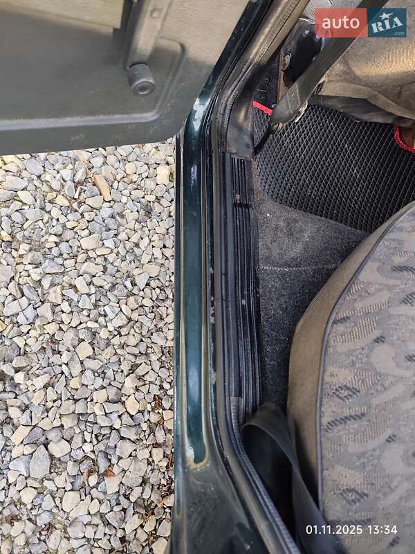 Хэтчбек ВАЗ / Lada 2109 2003 в Черновцах фото 22 Хэтчбек ВАЗ / Lada 2109 2003 в Черновцах