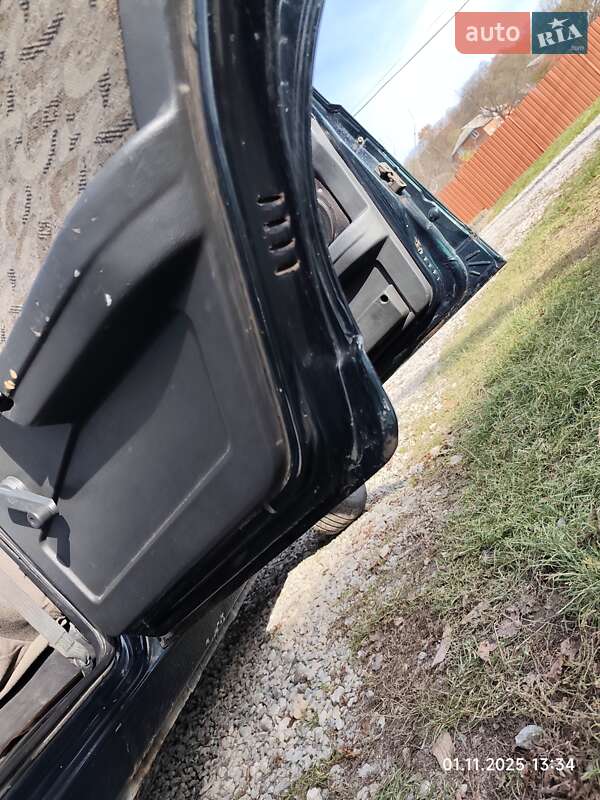 Хэтчбек ВАЗ / Lada 2109 2003 в Черновцах фото 28 Хэтчбек ВАЗ / Lada 2109 2003 в Черновцах