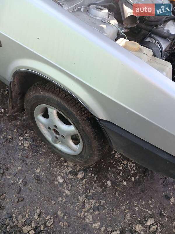 Хетчбек ВАЗ / Lada 2109 2002 в Хмільнику