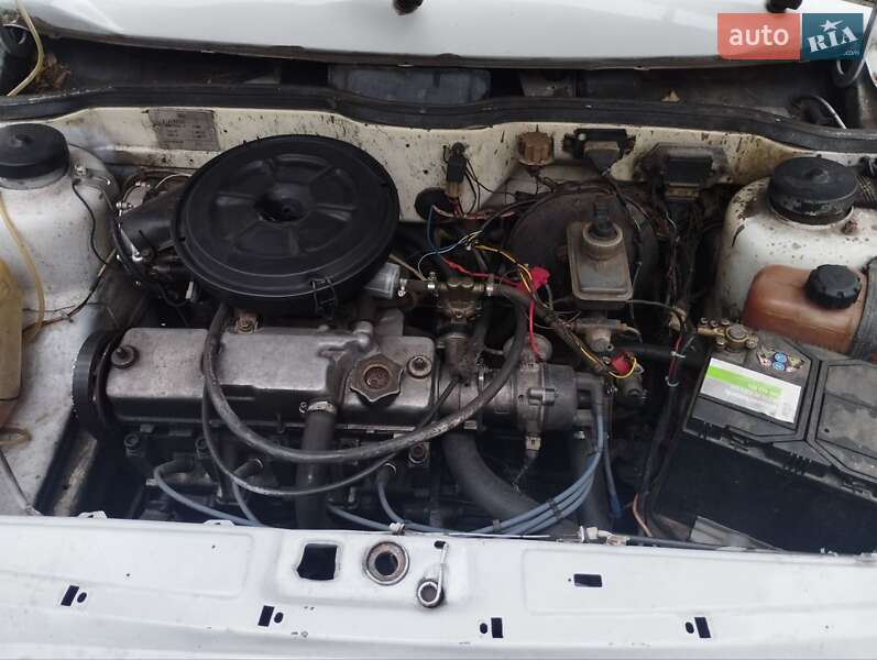 Хэтчбек ВАЗ / Lada 2109 1990 в Киеве фото 5 Хэтчбек ВАЗ / Lada 2109 1990 в Киеве