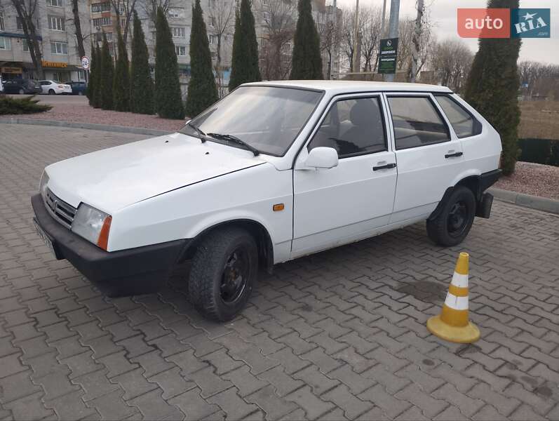 Хэтчбек ВАЗ / Lada 2109 1990 в Киеве фото 10 Хэтчбек ВАЗ / Lada 2109 1990 в Киеве