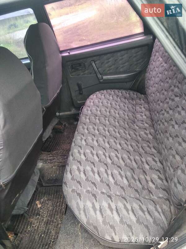 Хетчбек ВАЗ / Lada 2109 2001 в Новгород-Сіверському фото 5 Хетчбек ВАЗ / Lada 2109 2001 в Новгород-Сіверському