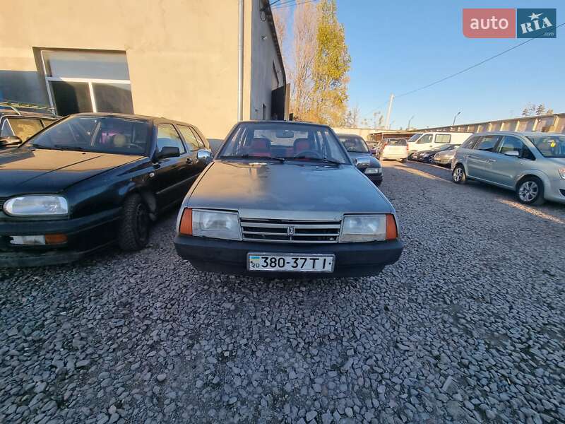 Хэтчбек ВАЗ / Lada 2109 1994 в Кременце фото 5 Хэтчбек ВАЗ / Lada 2109 1994 в Кременце