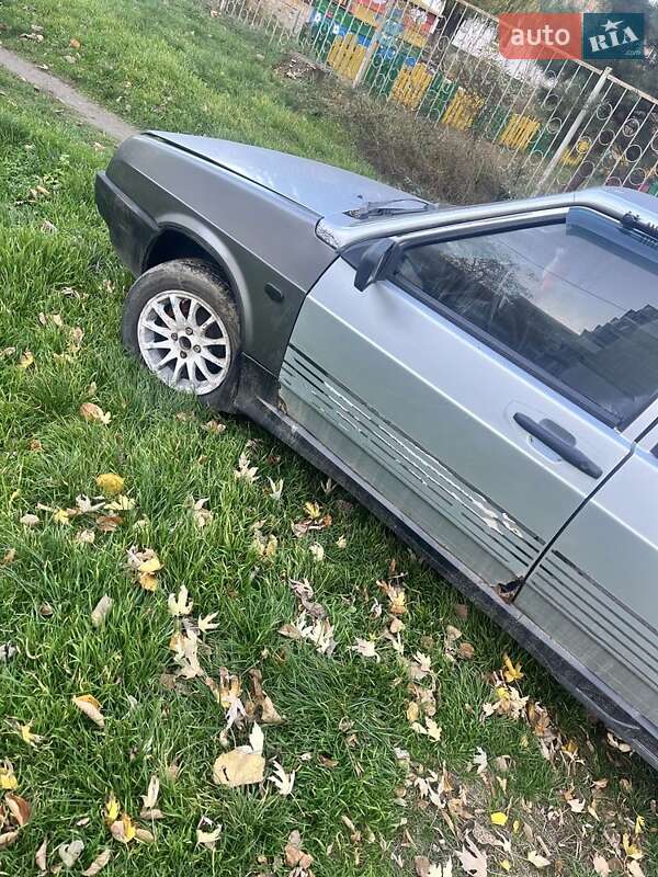 Хетчбек ВАЗ / Lada 2109 2002 в Софіївській Борщагівці фото 6 Хетчбек ВАЗ / Lada 2109 2002 в Софіївській Борщагівці