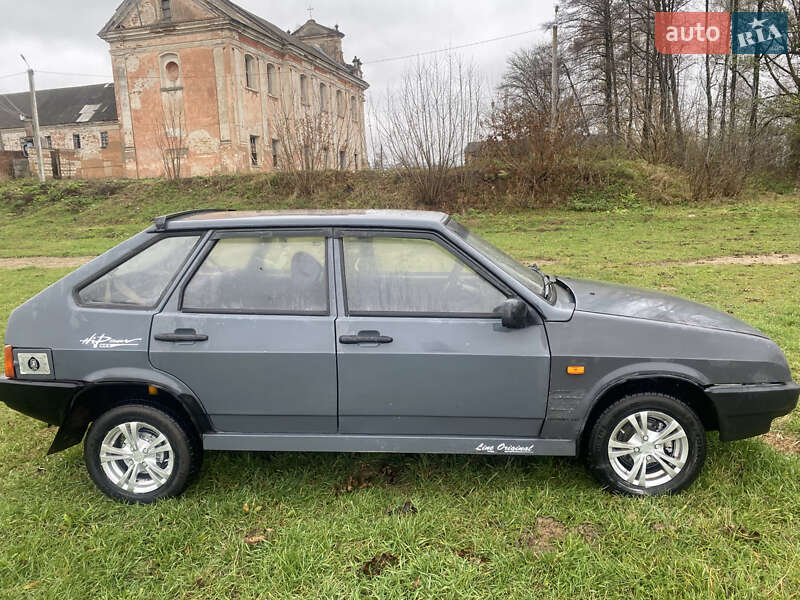 Хэтчбек ВАЗ / Lada 2109 2002 в Калиновке фото 4 Хэтчбек ВАЗ / Lada 2109 2002 в Калиновке