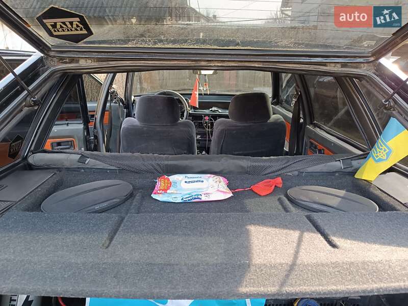 Хетчбек ВАЗ / Lada 2109 1993 в Перемишлянах фото 4 Хетчбек ВАЗ / Lada 2109 1993 в Перемишлянах