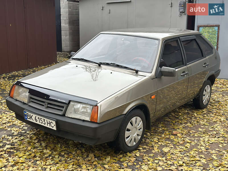 Хетчбек ВАЗ / Lada 2109 2001 в Рівному фото 2 Хетчбек ВАЗ / Lada 2109 2001 в Рівному