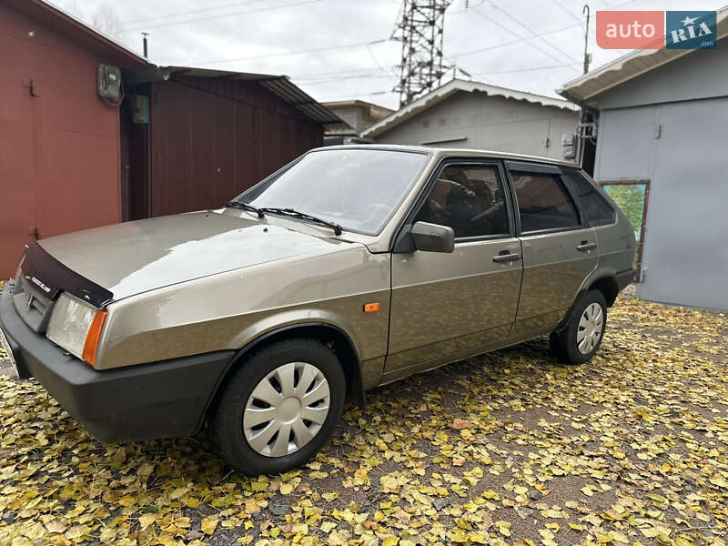 Хетчбек ВАЗ / Lada 2109 2001 в Рівному фото 7 Хетчбек ВАЗ / Lada 2109 2001 в Рівному