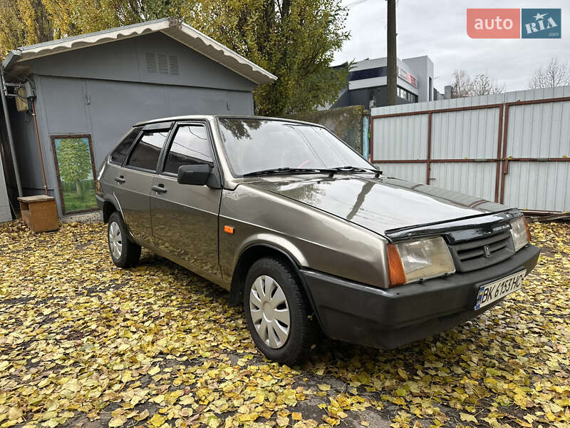 Хетчбек ВАЗ / Lada 2109 2001 в Рівному фото 8 Хетчбек ВАЗ / Lada 2109 2001 в Рівному
