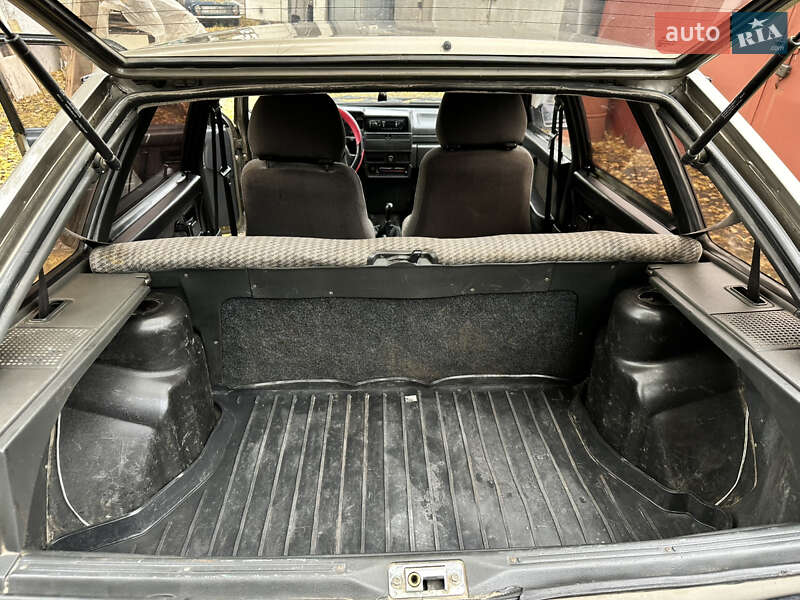 Хетчбек ВАЗ / Lada 2109 2001 в Рівному фото 38 Хетчбек ВАЗ / Lada 2109 2001 в Рівному