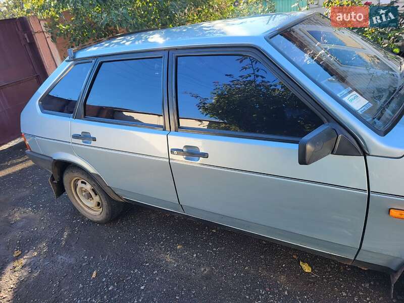 Хетчбек ВАЗ / Lada 2109 2002 в Балаклії