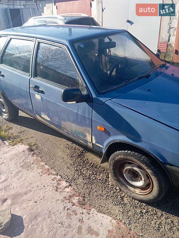 Хетчбек ВАЗ / Lada 2109 1989 в Львові фото 8 Хетчбек ВАЗ / Lada 2109 1989 в Львові