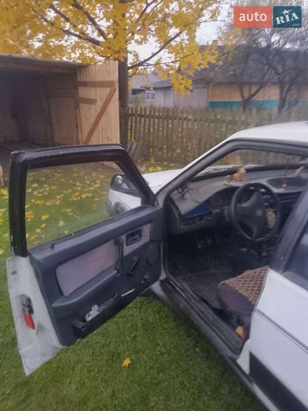 Хэтчбек ВАЗ / Lada 2109 1992 в Ровно